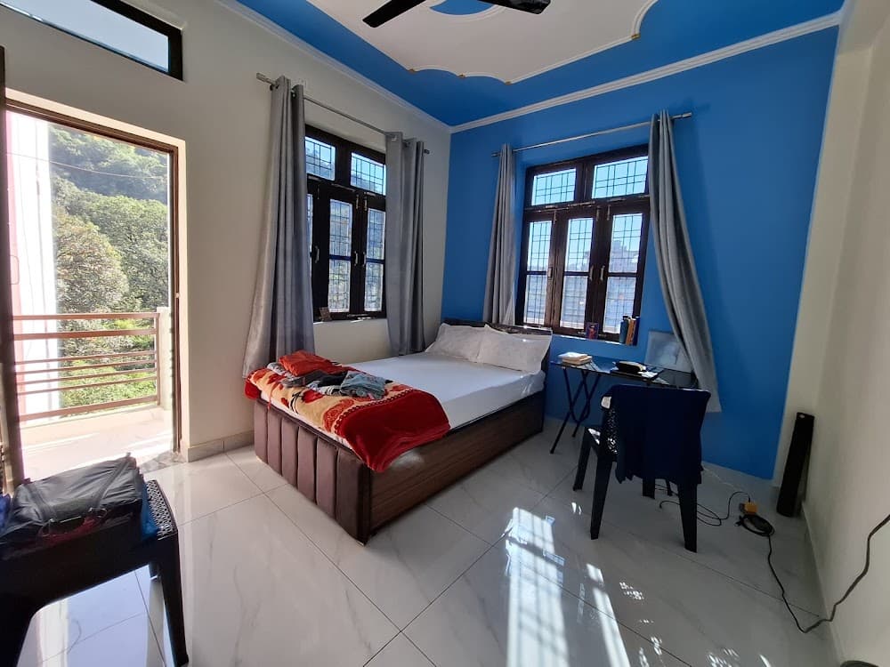 📷 Savitri Guest House