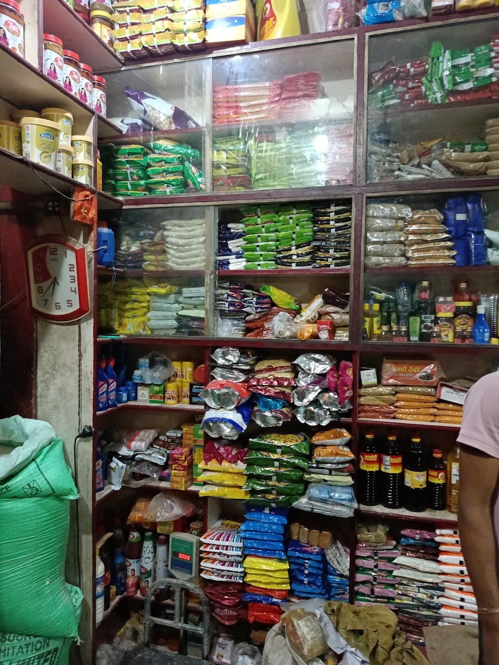 📷 RADHA RAMAN KIRANA STORE