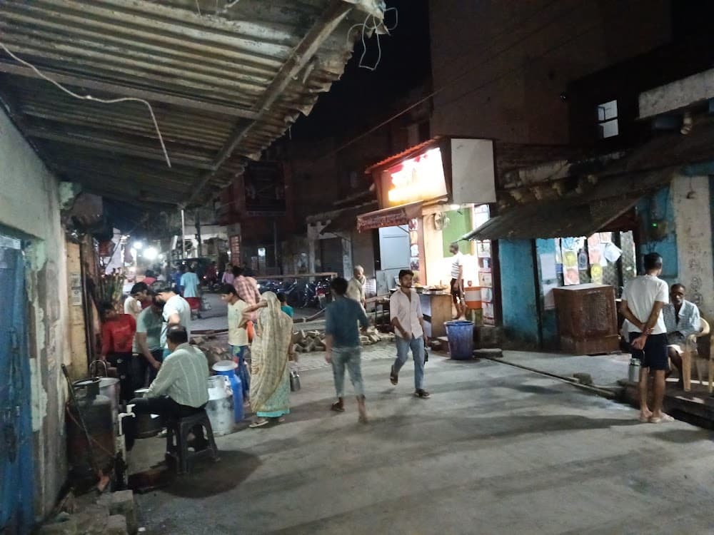 📷 RADHA RAMAN KIRANA STORE