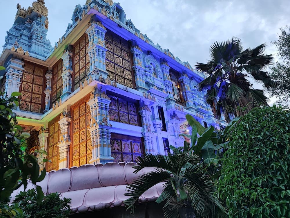 ISKCON - Sri Sri Radha Govinda Mandir