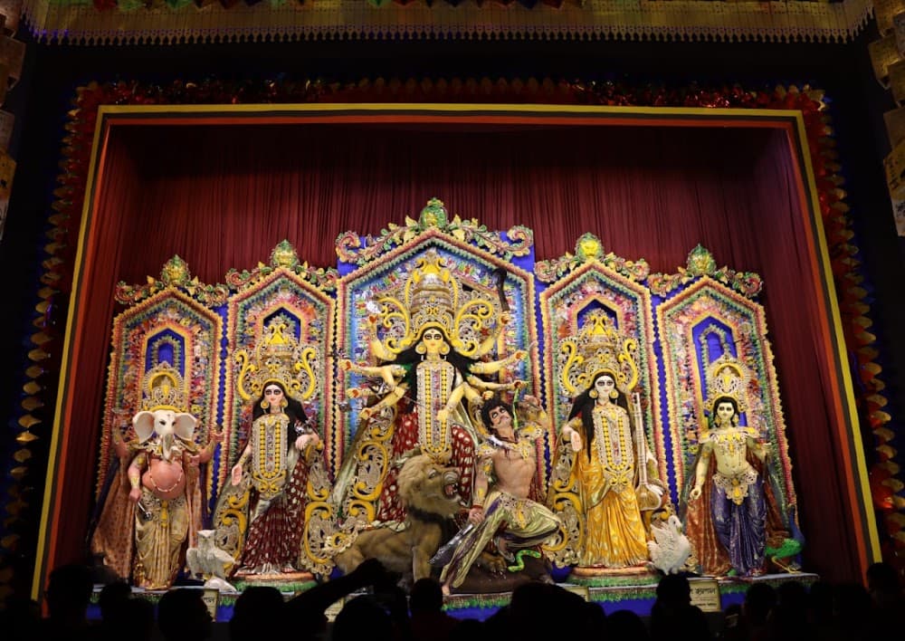 📷 Singhi Park Sarbojanin Durga Puja Committee