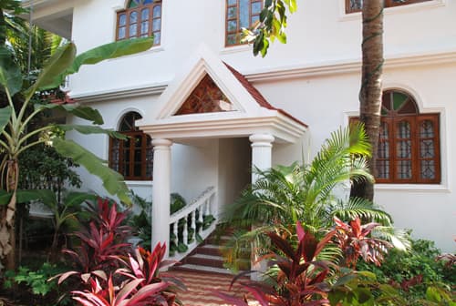 D'souza's Holiday Homes 1*
