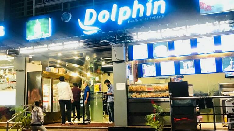 📷 Dolphin Bakes 'N' Ice Creams