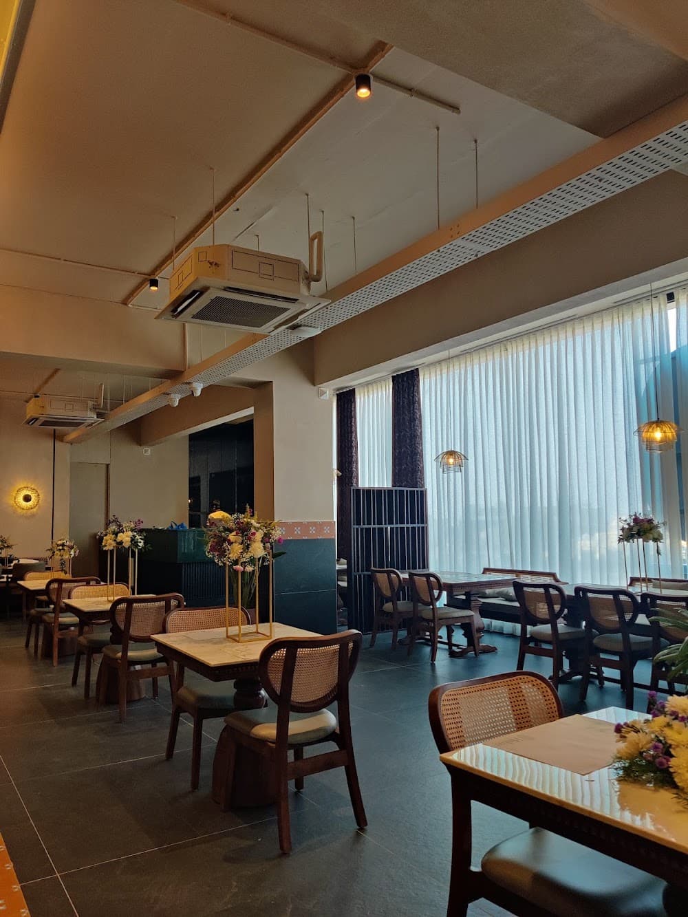 📷 Hithie - The Gourmet Dining