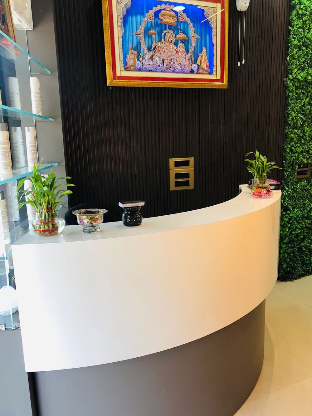 📷 Level Up Skin & Hair Care-Makeup Studio