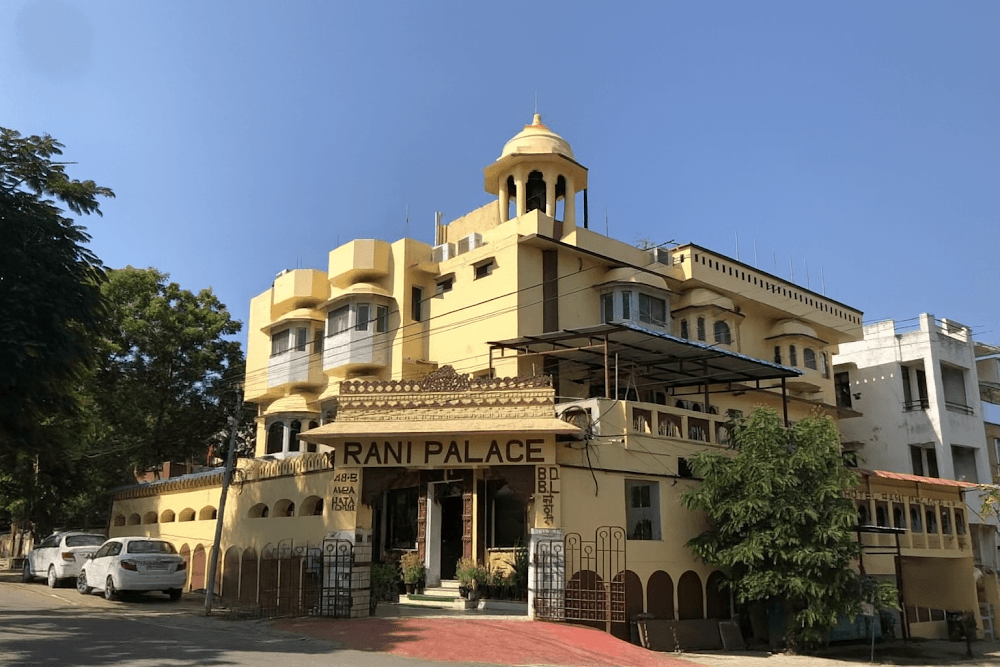 📷 Hotel Rani Palace at Lake Fatehsagar