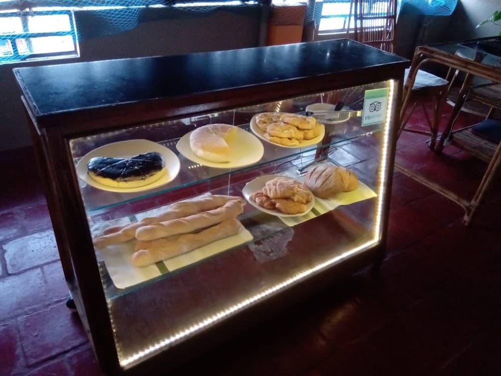 📷 New Banana Cafe & Restaurant