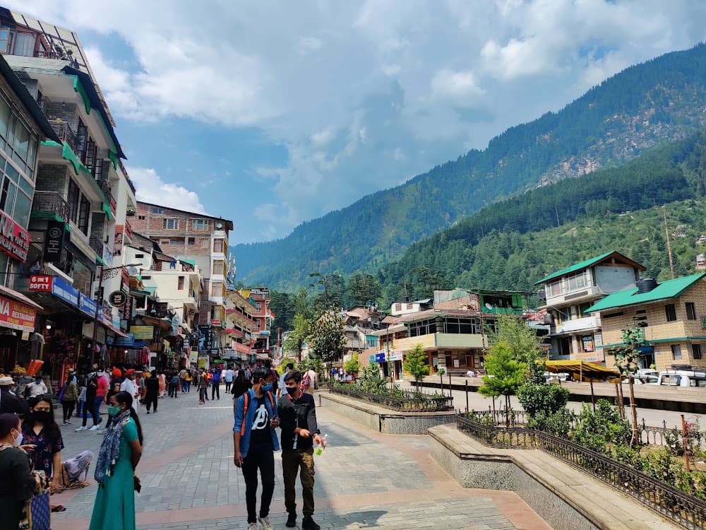 Mall Road, Manali