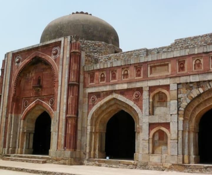 Jamali Kamali Tomb