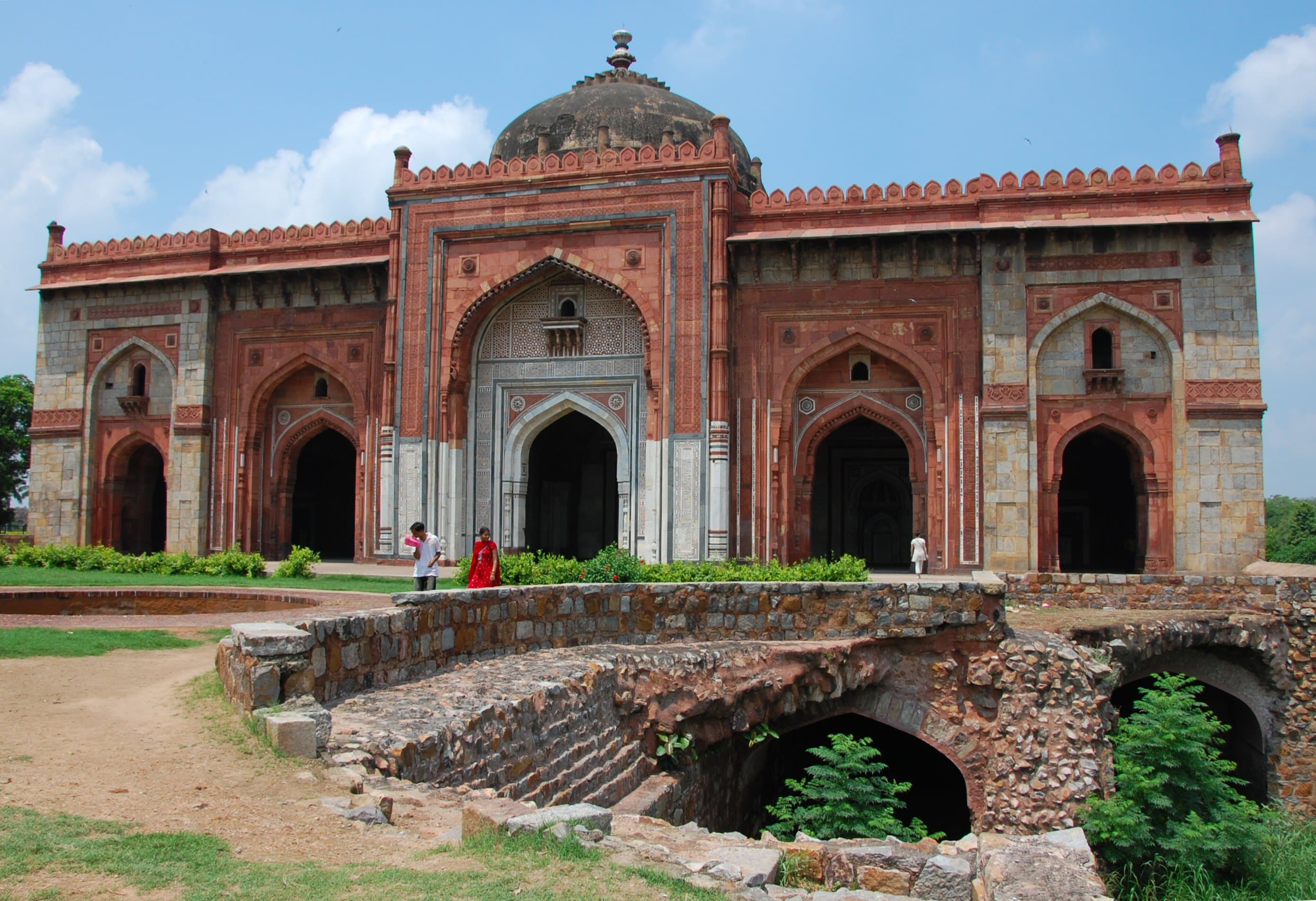 Qila-i-Khuna Mosque