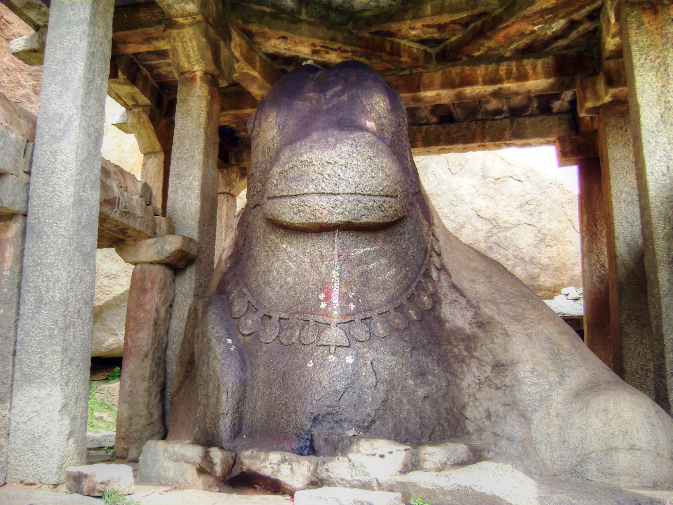 Monolithic Bull