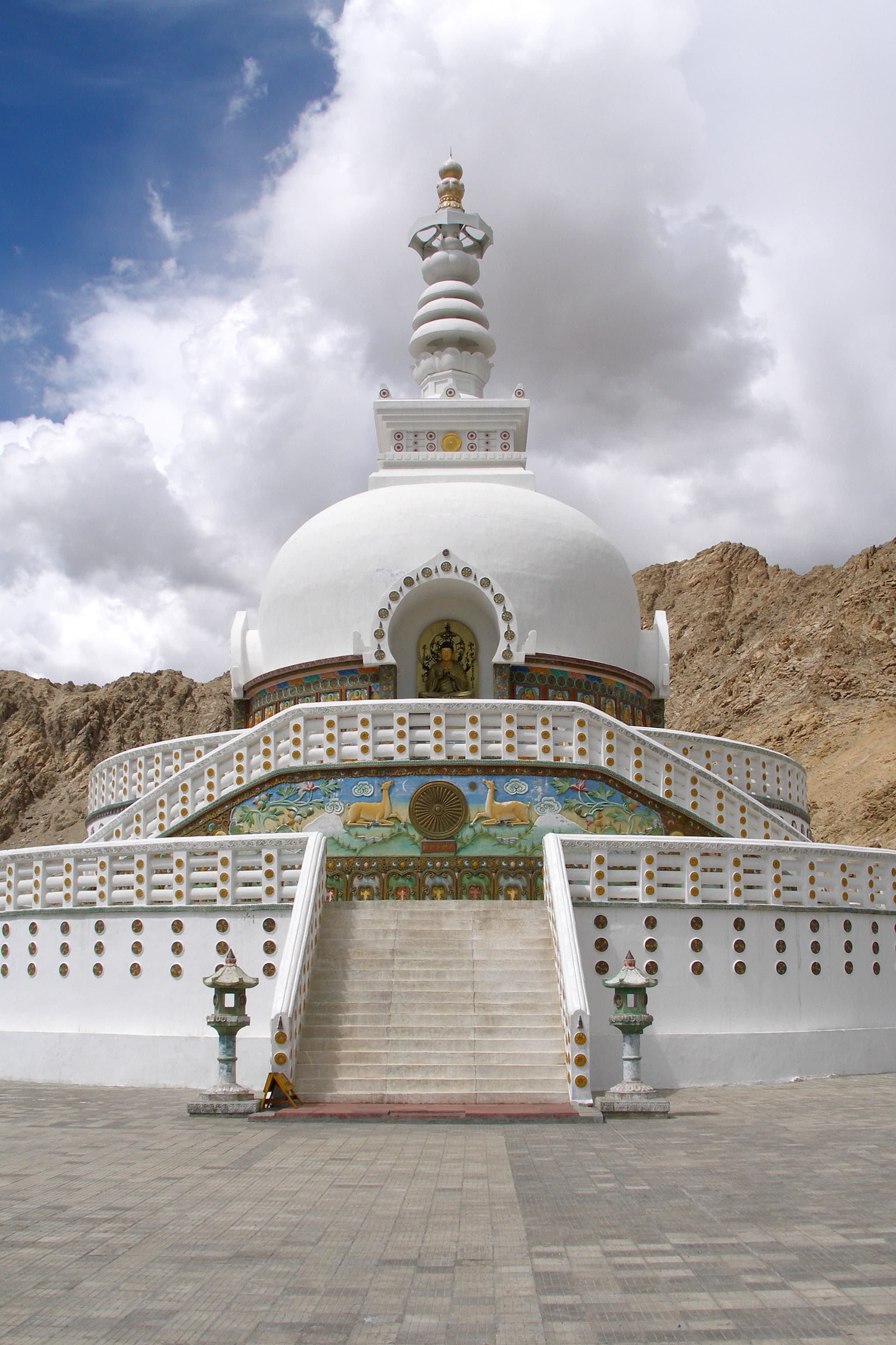 Shanti Stupa