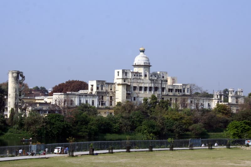 Chhatar Manzil