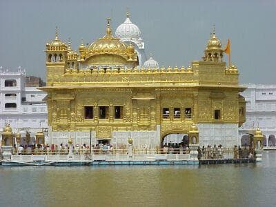 Guru Ka Langar (Guru Ramdas Langar)