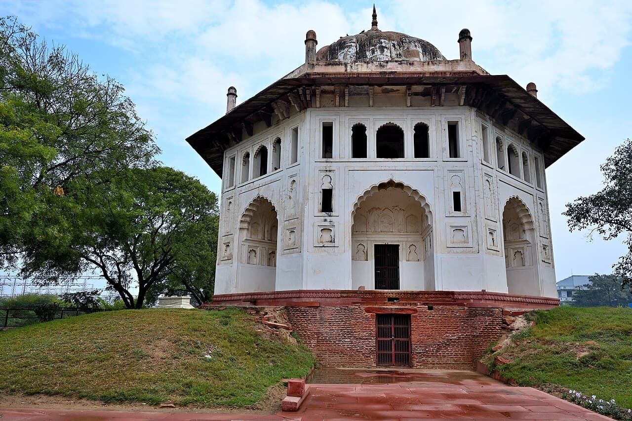 Tomb of Sadiq Khan