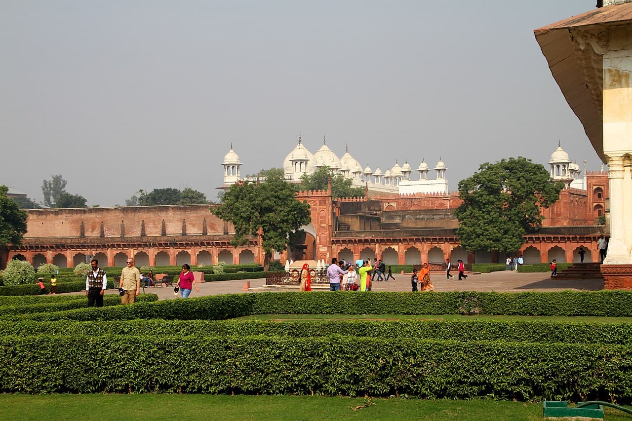 Moti Masjid