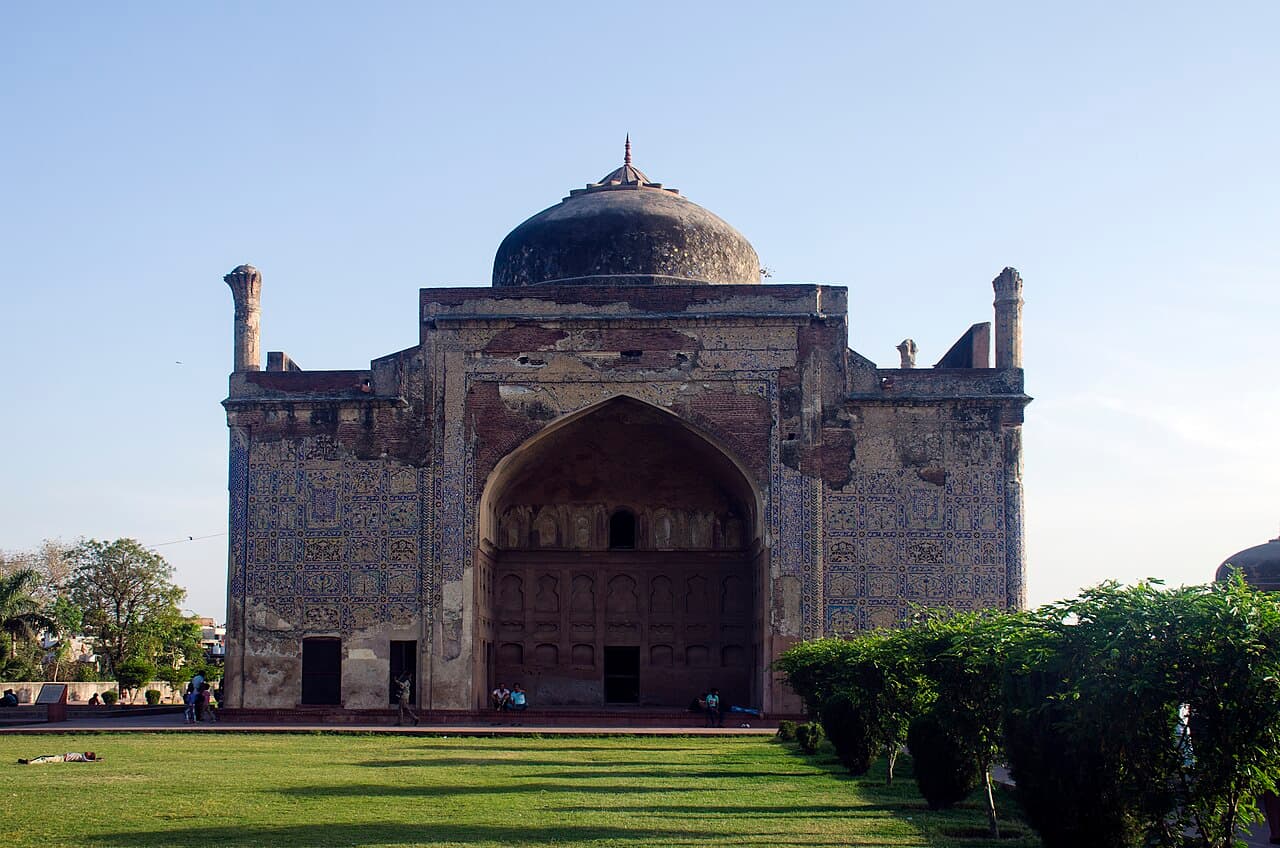 Chini Ka Rauza
