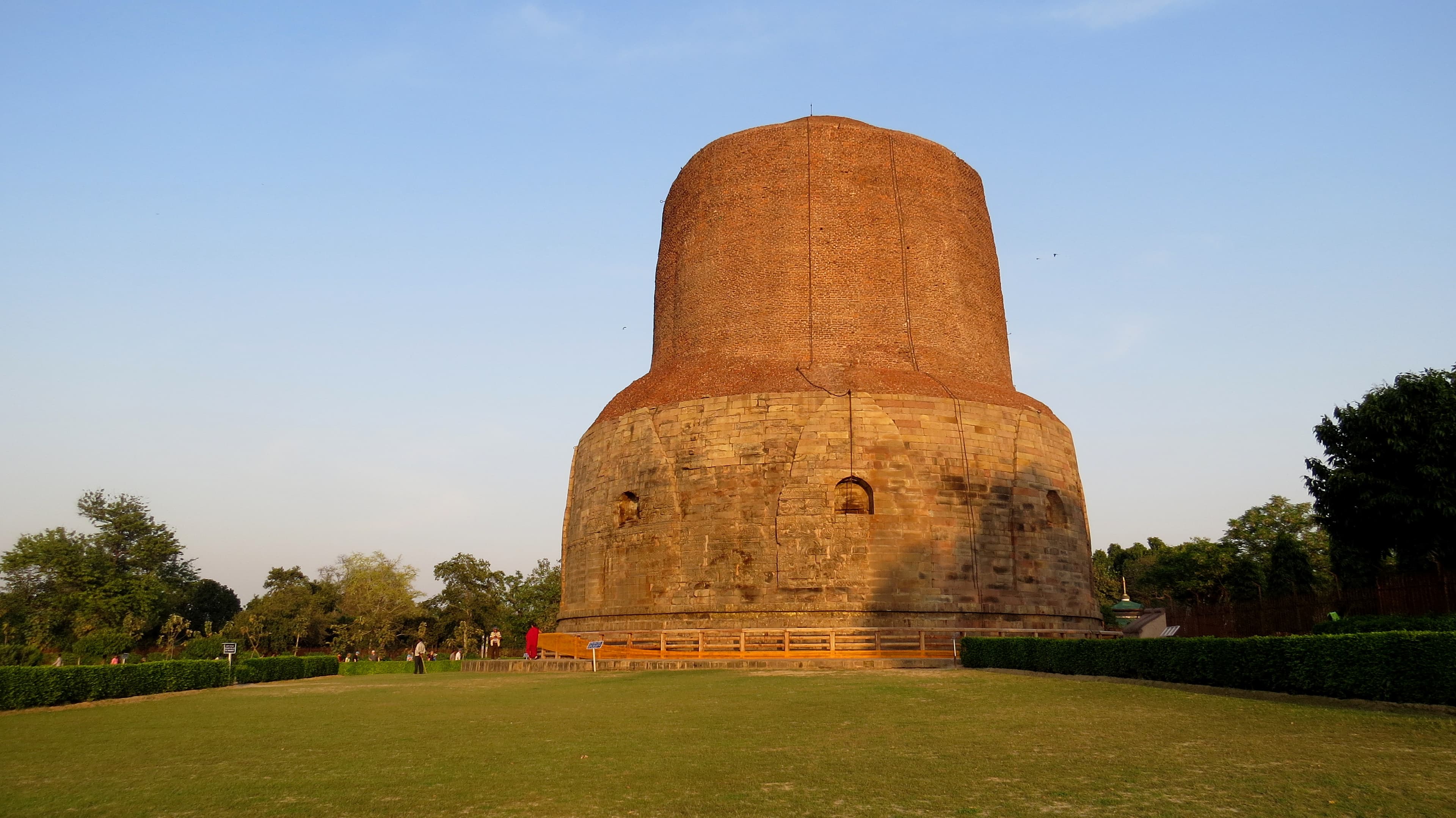 Dhamekh Stupa