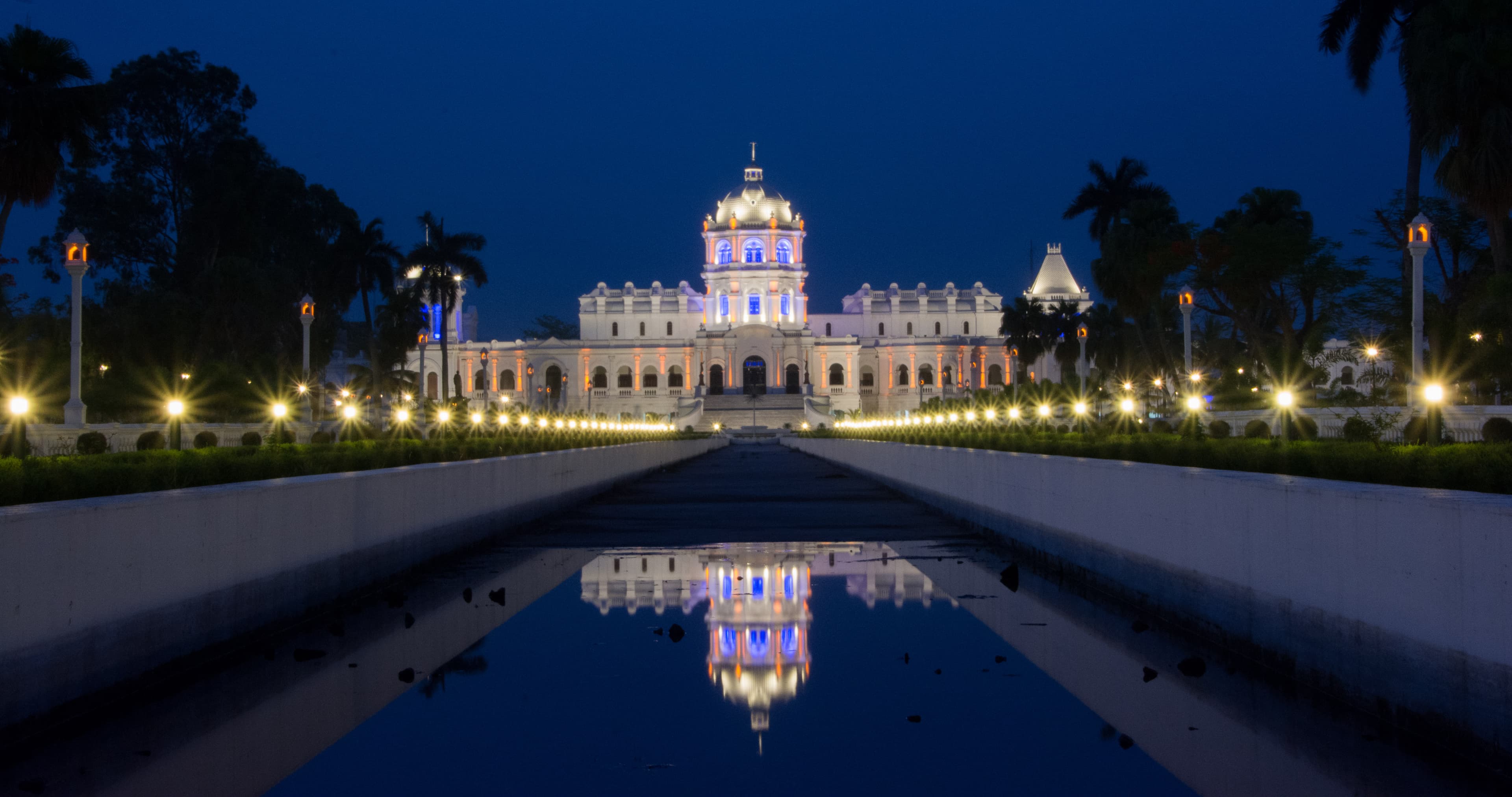 Ujjyanta Palace