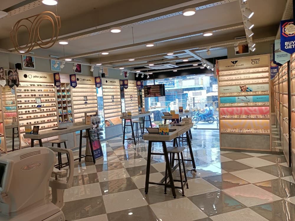 📷 Lenskart.com at RG Square, Puducherry (First Lens Replacement Free)