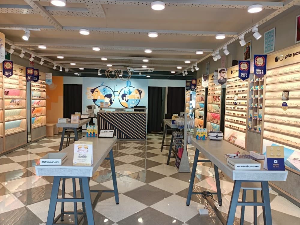 📷 Lenskart.com at RG Square, Puducherry (First Lens Replacement Free)