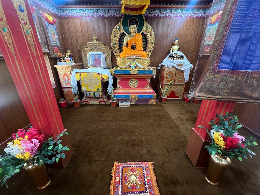 📷 Tibetan temple Kushinagar
