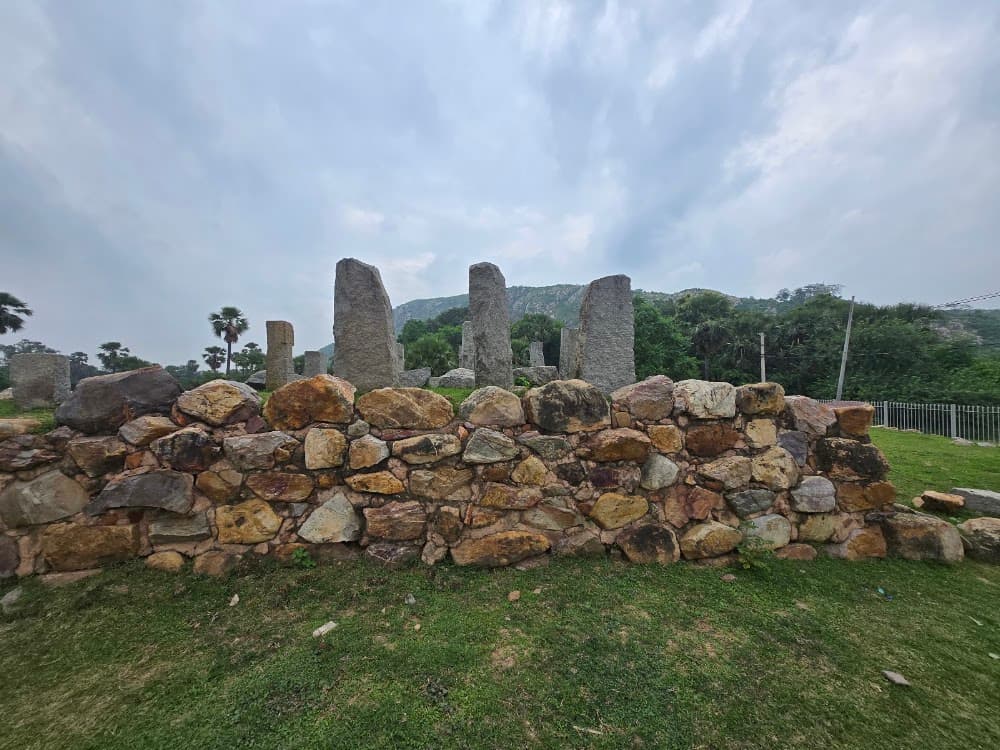 Ajatashatru stupa