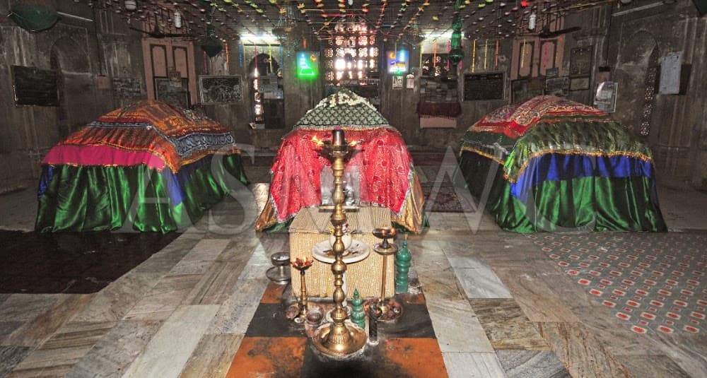📷 Ahmedshah Badshah's Tomb