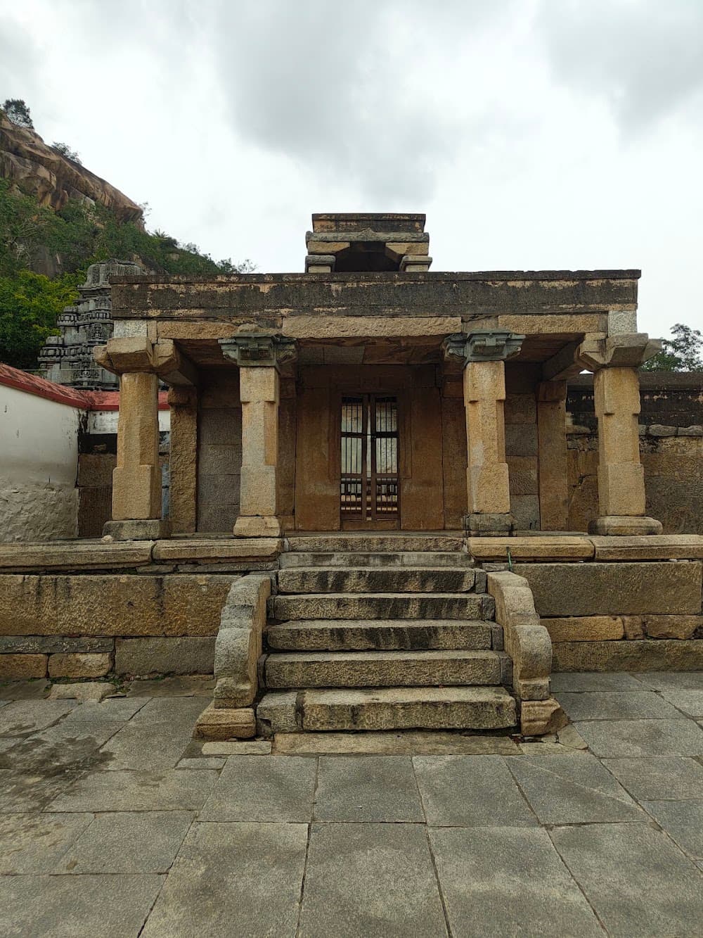 Akkana Basadi