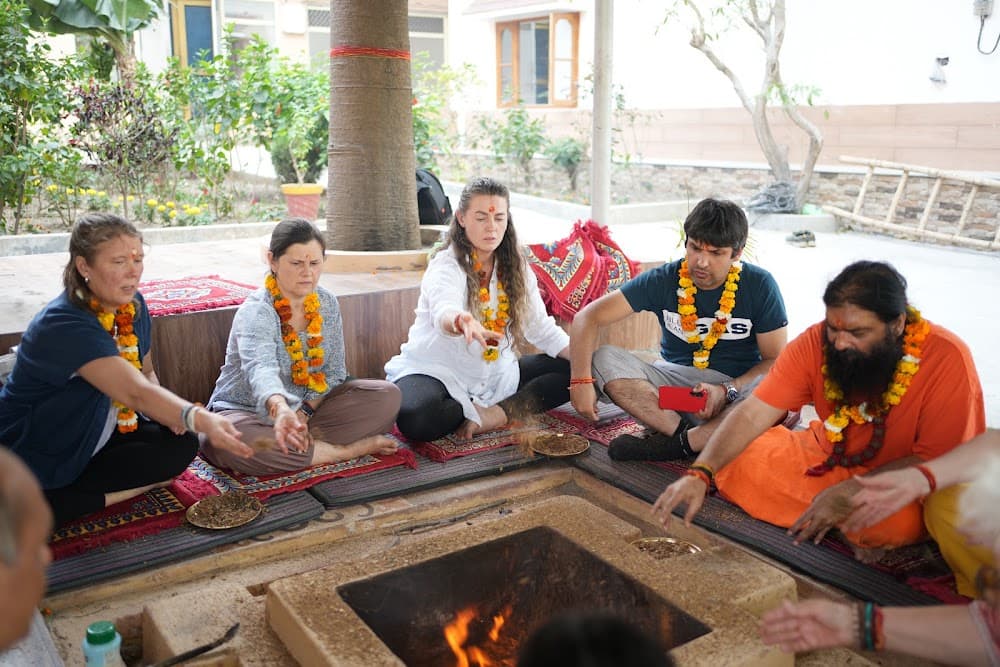 📷 Yogant Foundation - Yoga and Meditation Retreat Ashram in Rishikesh India