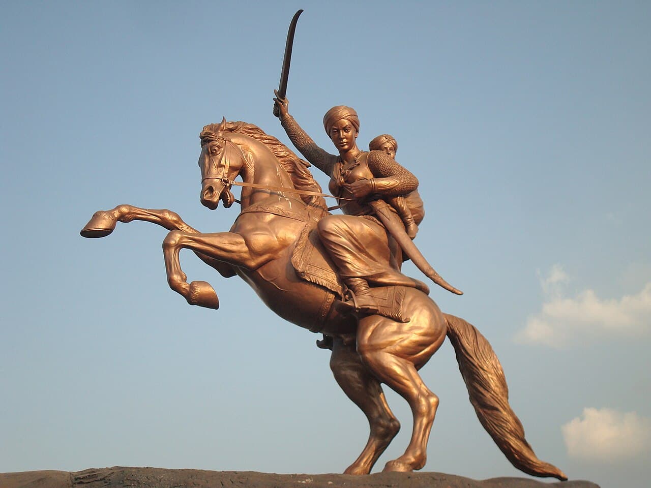 Jhalkaribai Statue