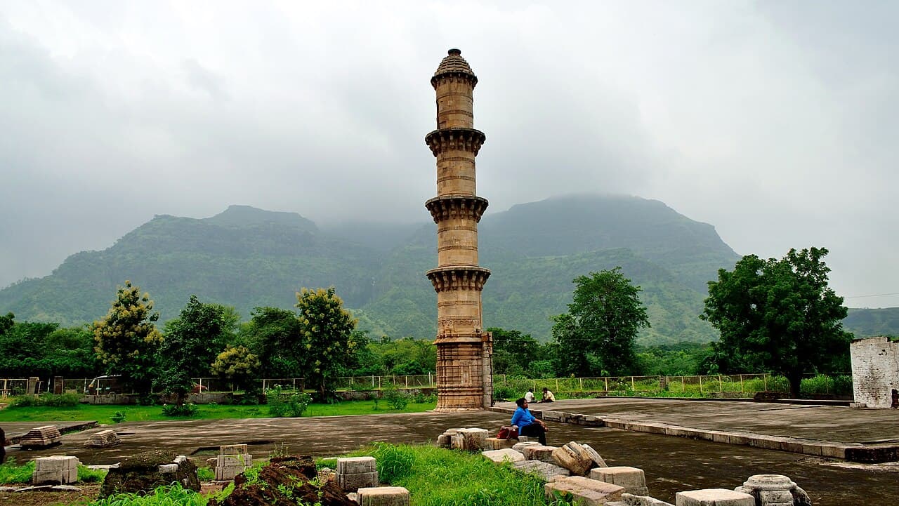 Ek-Minar-Ki-Masjid